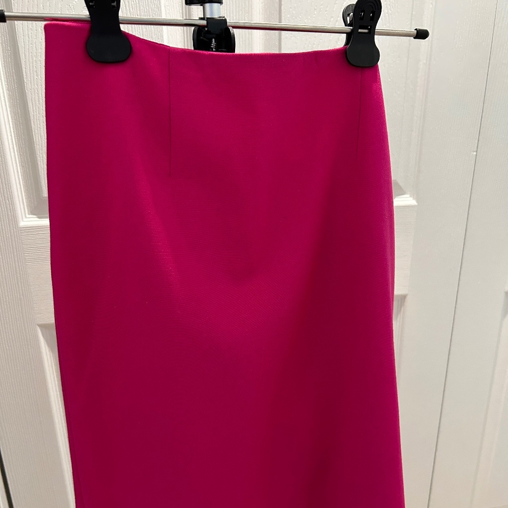 Bright Pink skirt- Size 6 Excellent condition